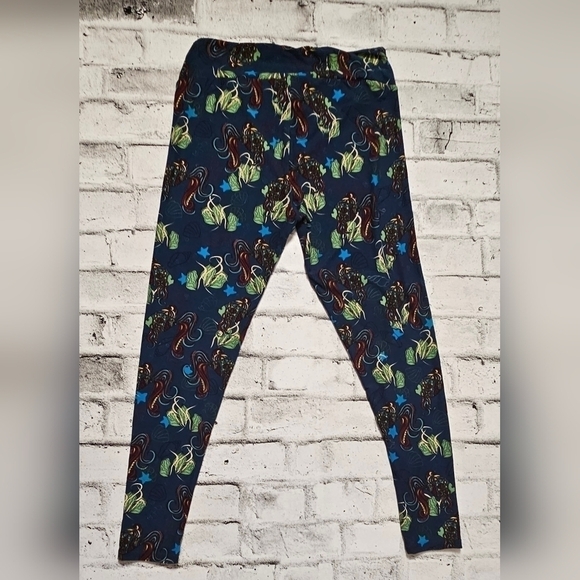 Lularoe Leggings Blue/Yellow/Red/Green/Black Amazing Marine life. - Picture 2 of 8